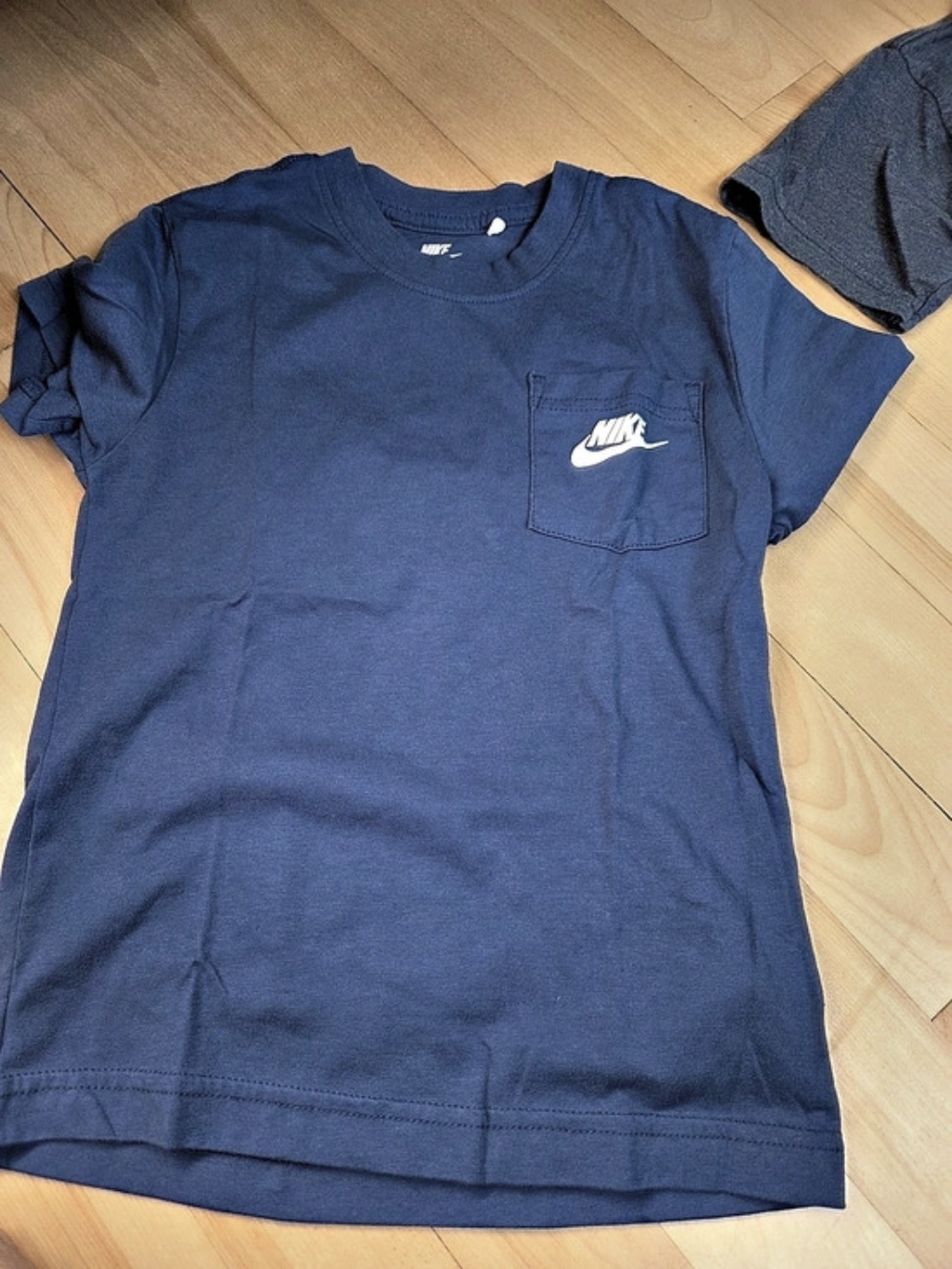 Nike Sportswear Pocket T-Shirt Boys Blue Size 6